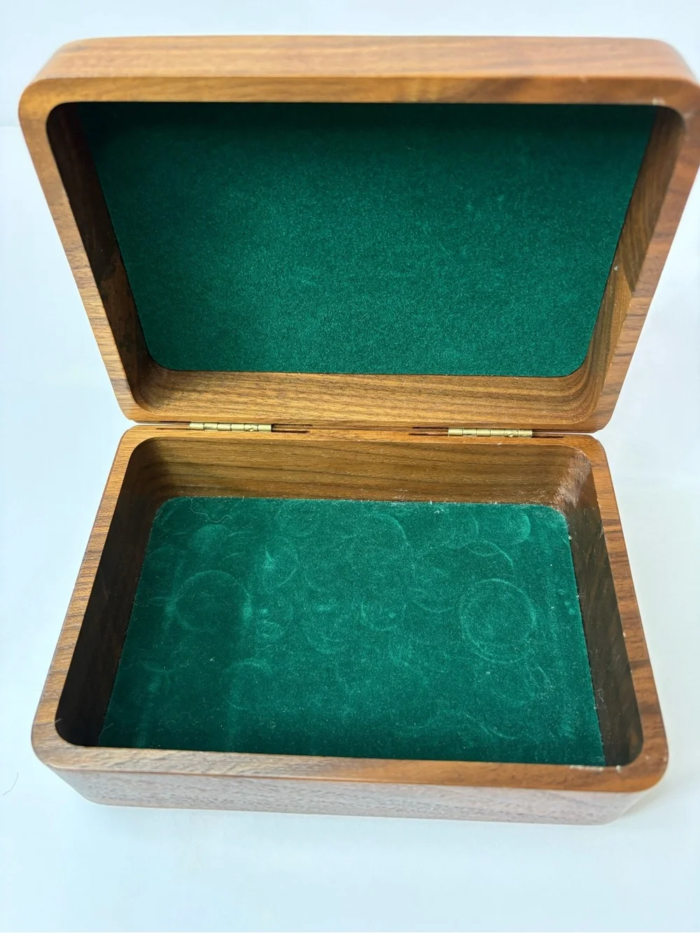 VNTG Disney Animal Kingdom Wooden Engraved Trinket Storage Keepsake‎ Jewelry Box